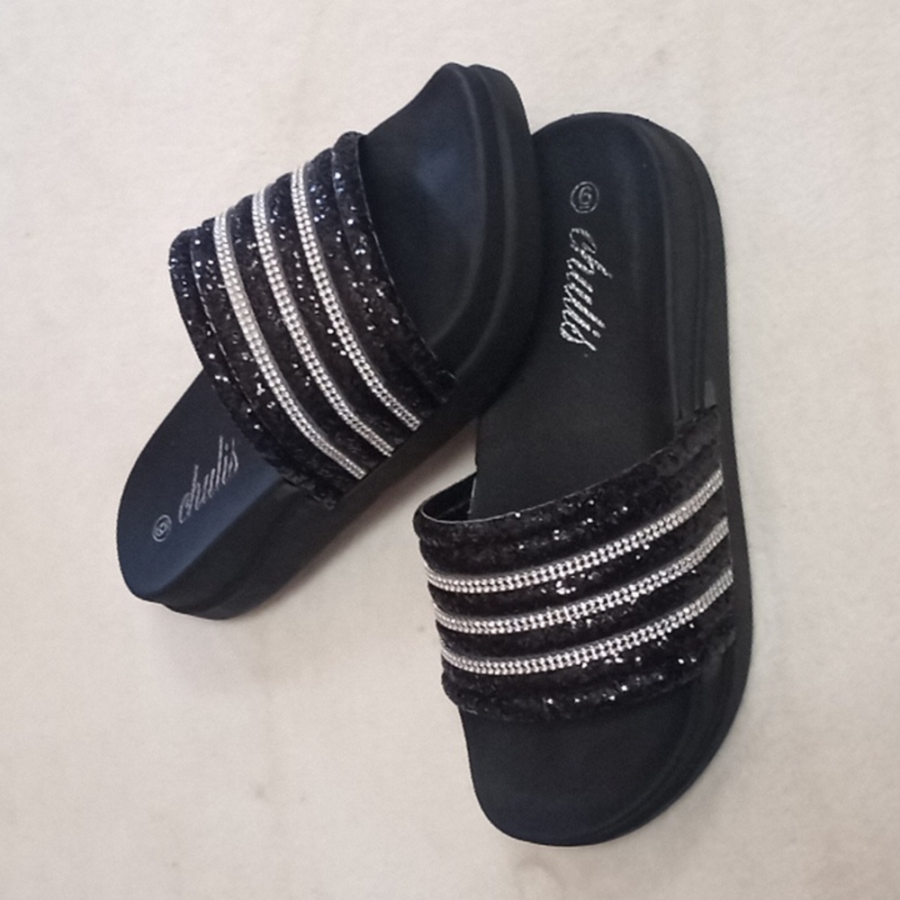 black platform sandals
